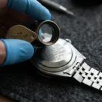Detectar un reloj falso: peso, segundero, grabados y documentación