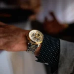 Reloj empañado por dentro: actuar rápido antes de que oxide